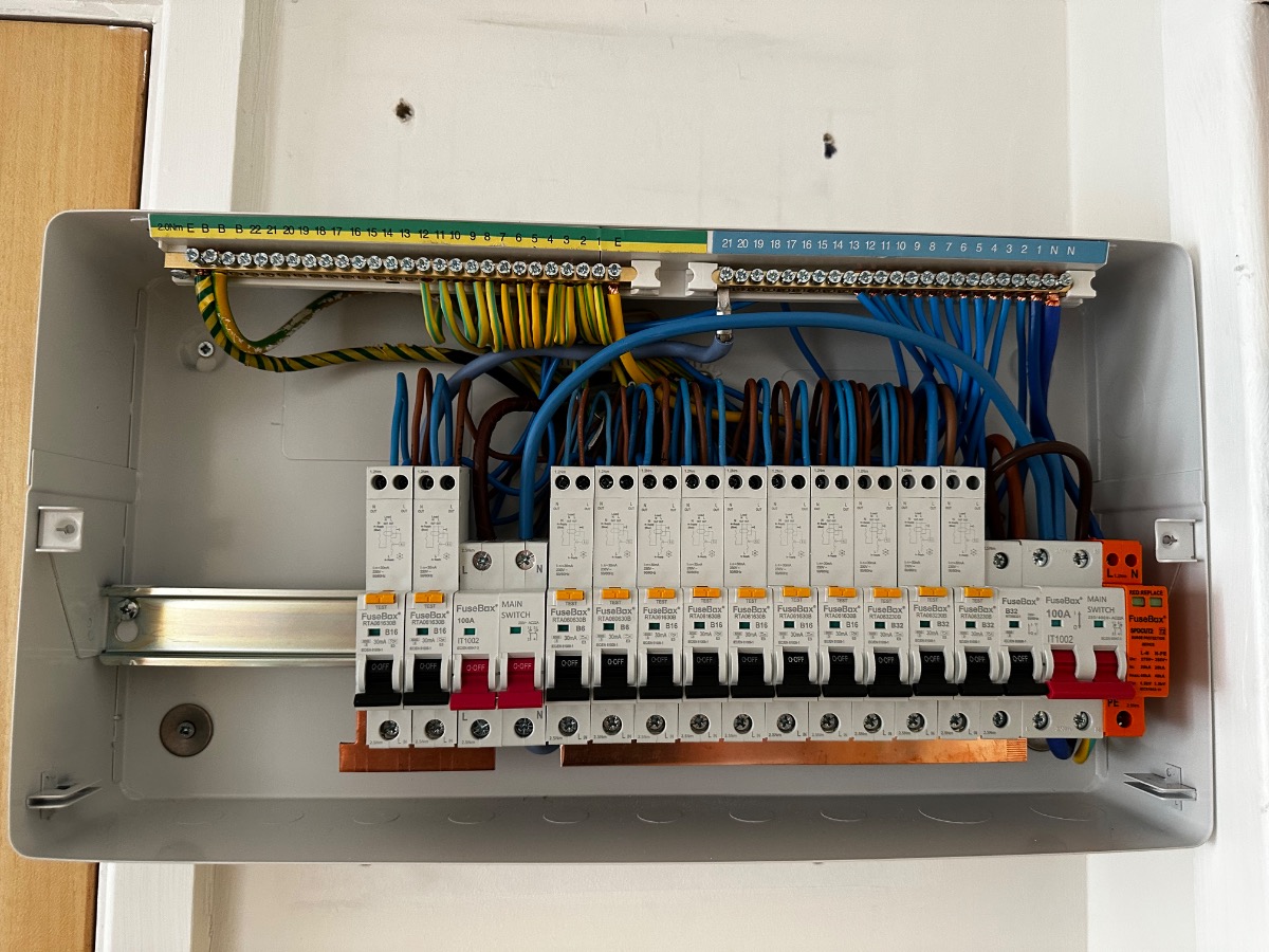 Electrician: Image 21